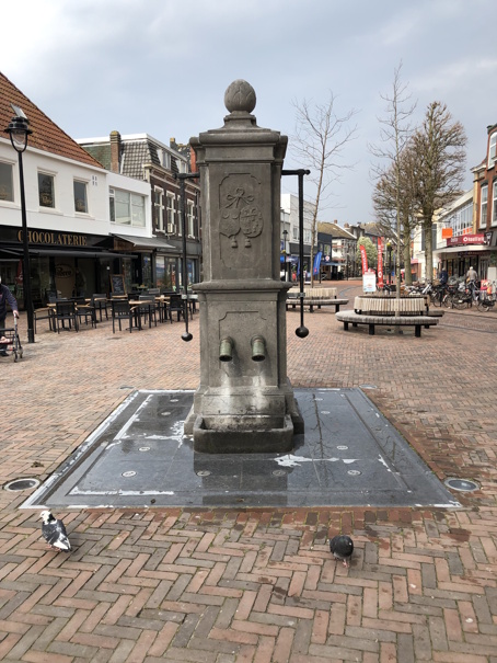 Plein met pomp